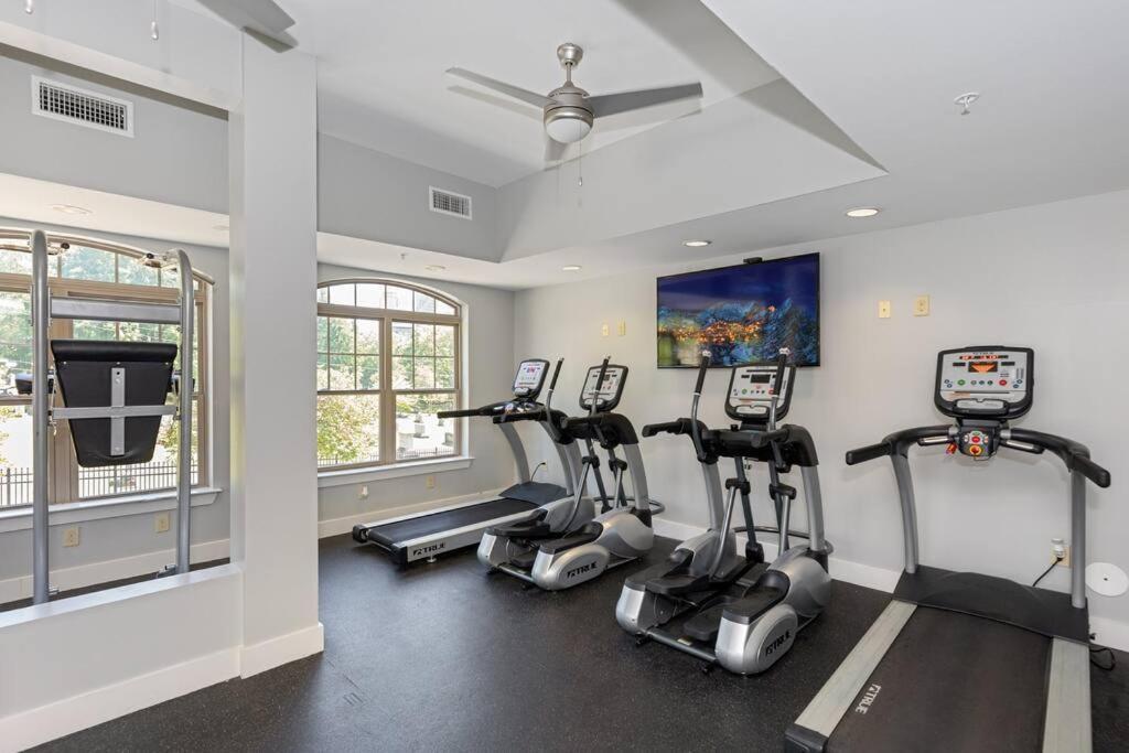 Ferienwohnung Chic Uptown Unit With Gym, Pool Charlotte Exterior foto